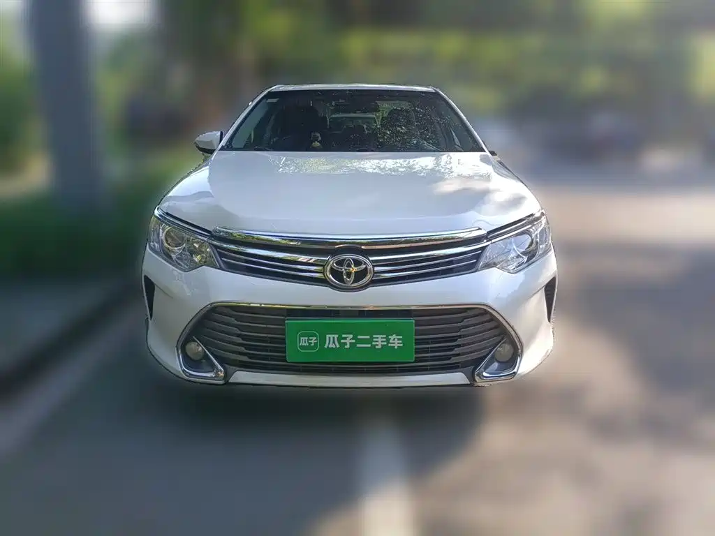 Toyota Camry 2015 2.0G Leading Edition фото 23