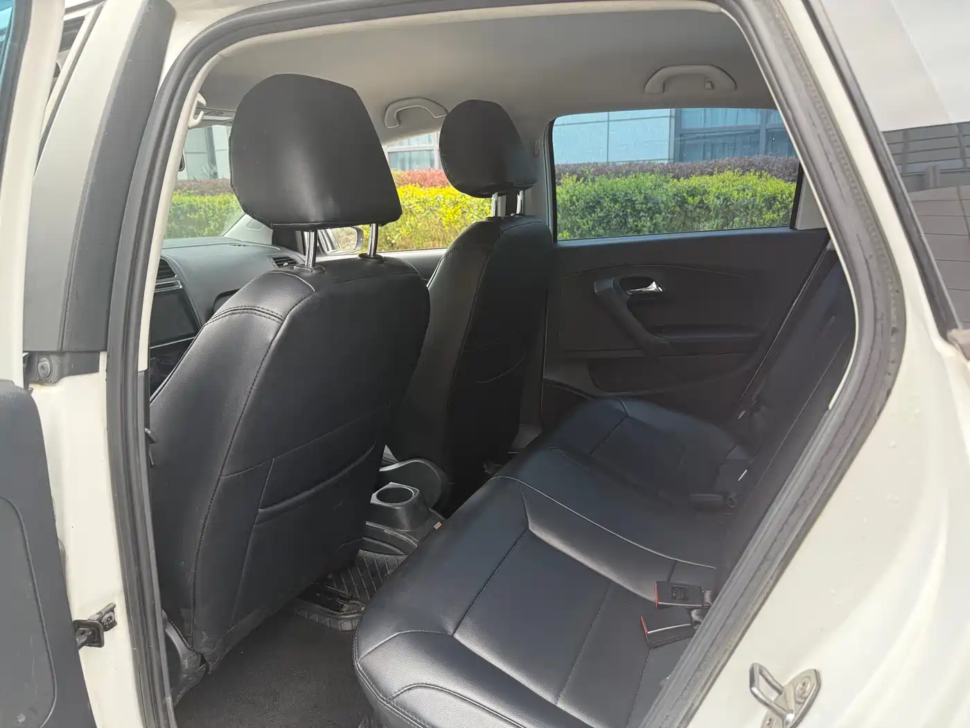 Volkswagen Polo 2016 1.4L Manual Trend фото 7