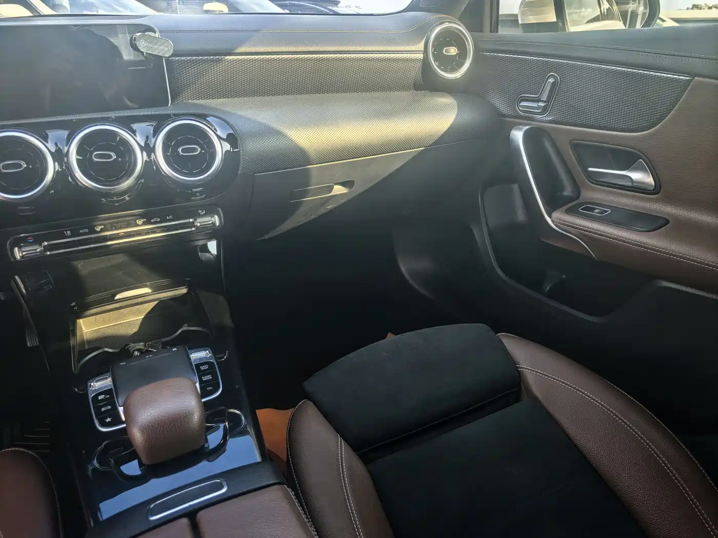 Mercedes-Benz A-Class 2019 A 200 L фото 7