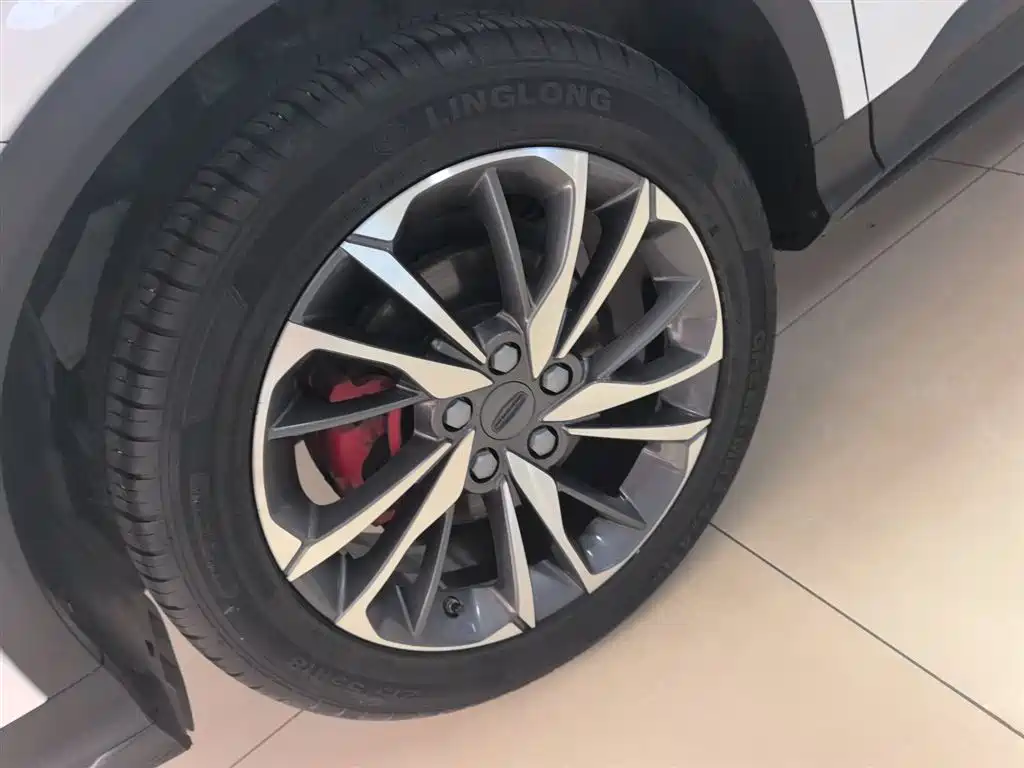 Geely Binyue 2019 2019 Sport 260T DCT Ranger China VI