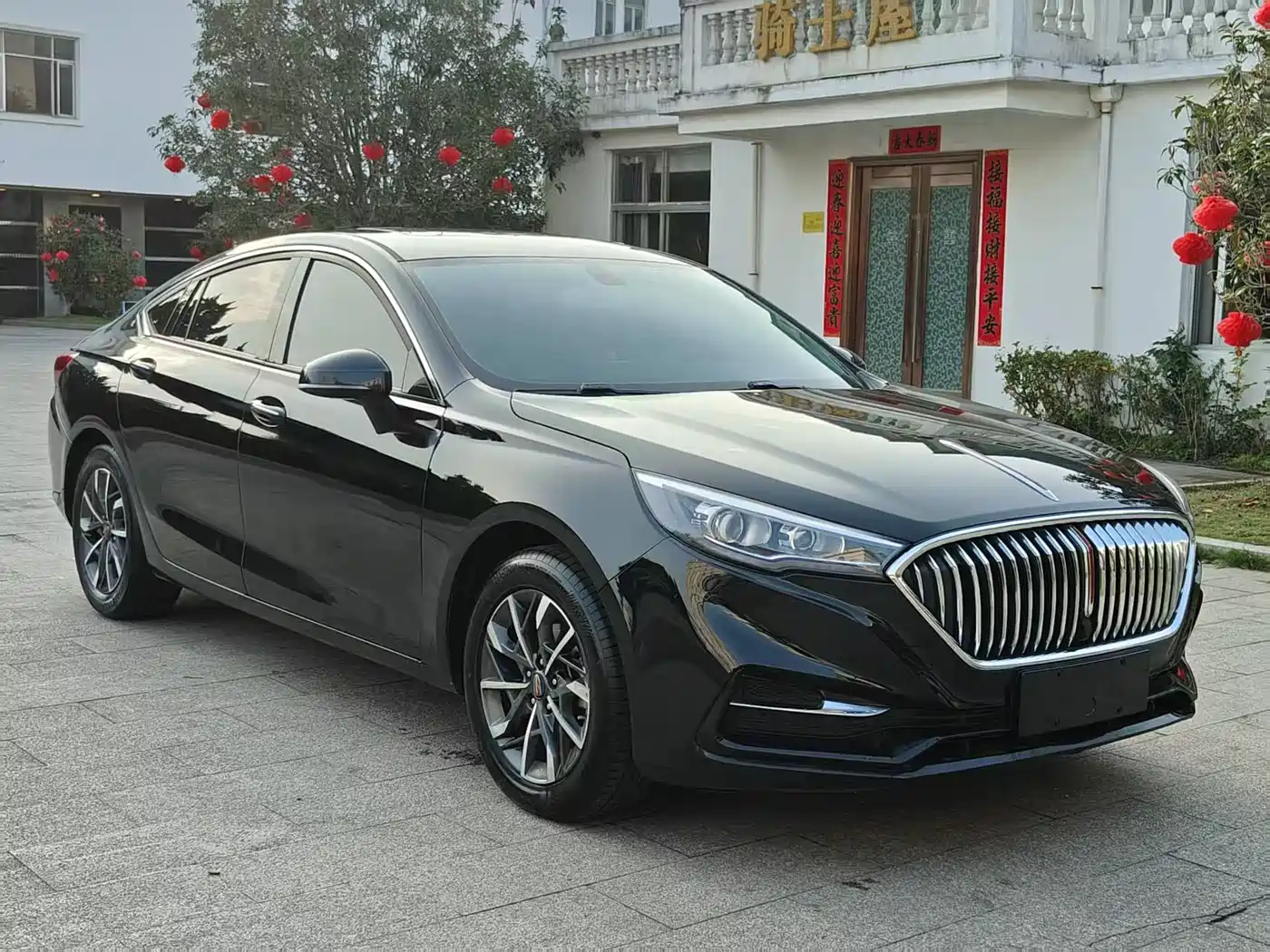 Hongqi H5 2022 Model Classic Edition 1.5T DCT Flag Joy Edition фото 3