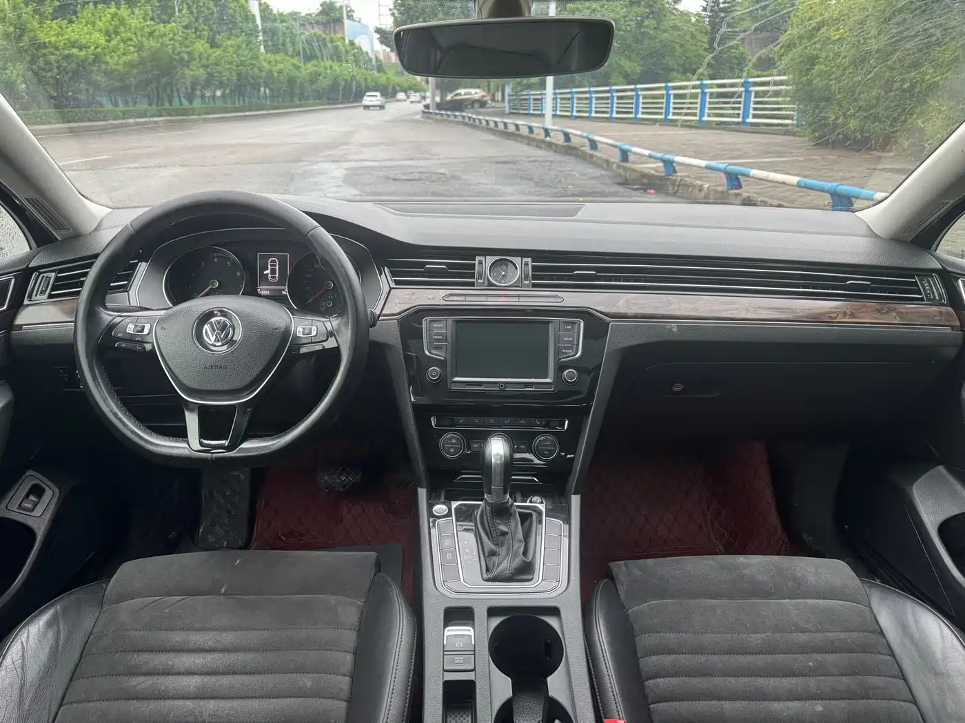 Volkswagen Magotan 2017 330TSI DSG Luxury фото 6