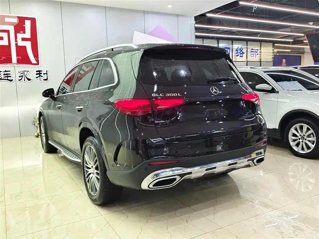 Mercedes-Benz GLC 2023 Facelift GLC 300 L 4MATIC Sport 5-Seater фото 5