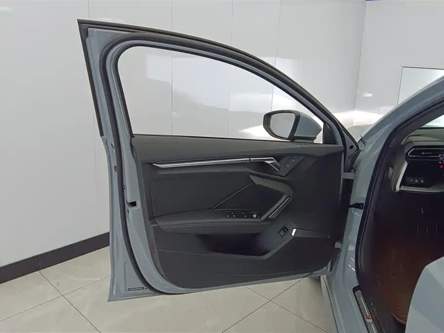 Audi A3 2025 A3L Limousine 35TFSI Flying Premium фото 7