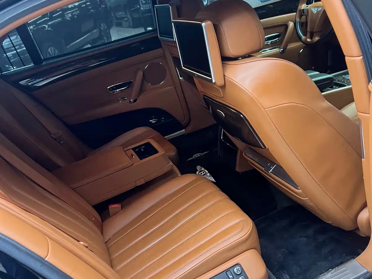 Bentley Flying Spur 2014 4.0T V8 Prestige Edition фото 10