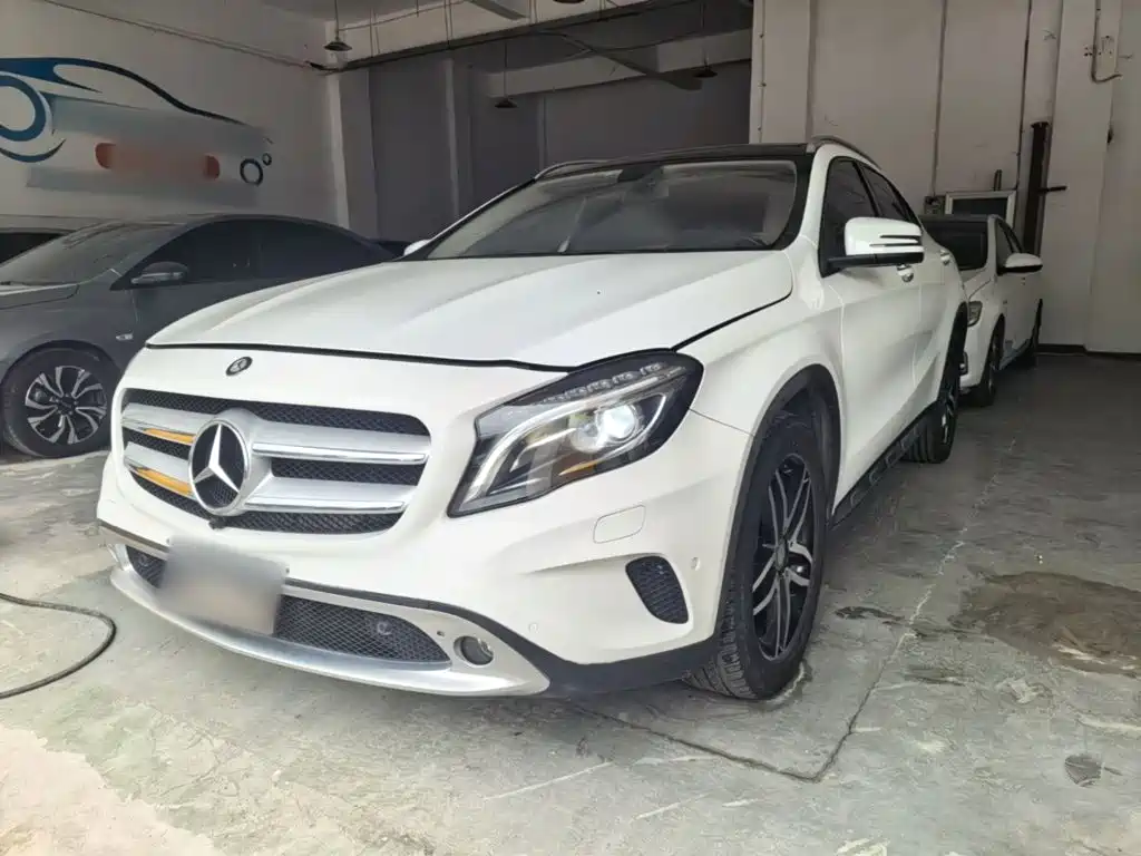 Mercedes-Benz GLA 2015 2015 GLA 200 Fashion