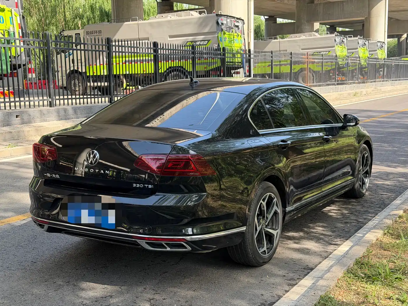 Volkswagen Magotan 2025 Facelift II Public Edition 330TSI DSG Luxury фото 5
