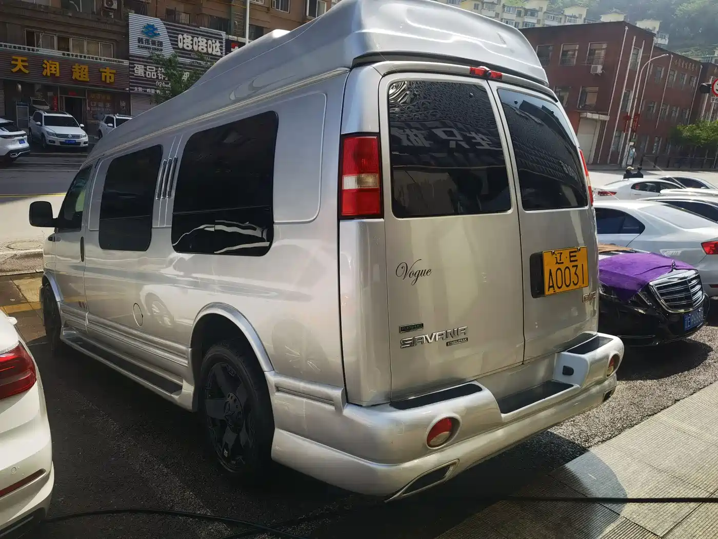 GMC Savana 2012 2011 6.0L Business Star 10-seater