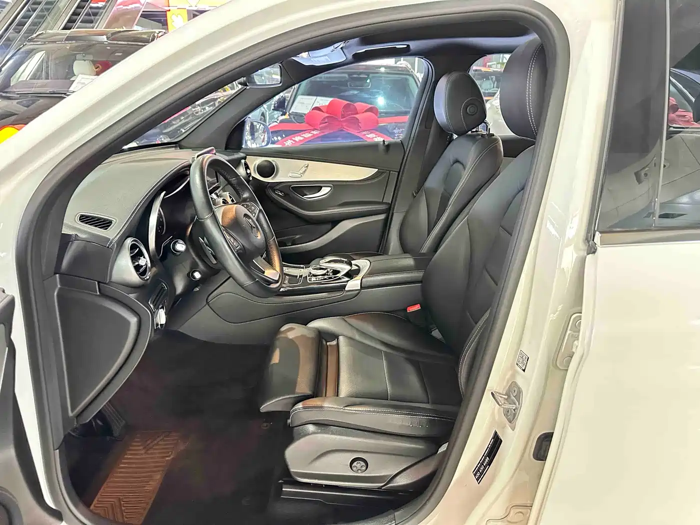 Mercedes-Benz GLC 2017 GLC 200 4MATIC фото 4