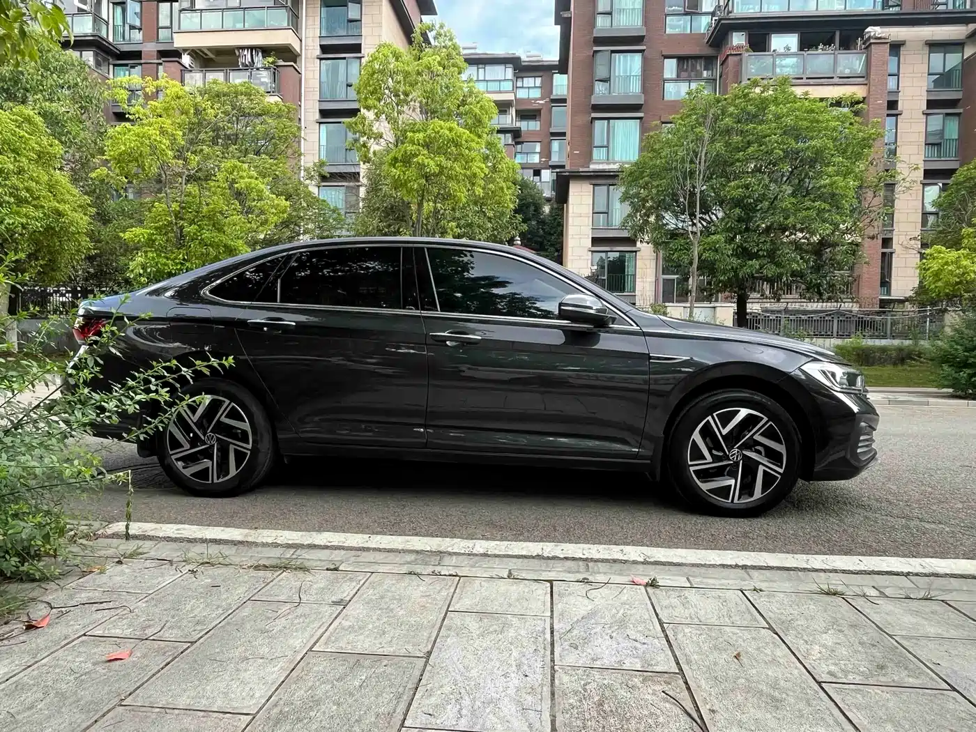 Volkswagen Sagitar 2025 300TSI DSG Surpass Edition фото 7