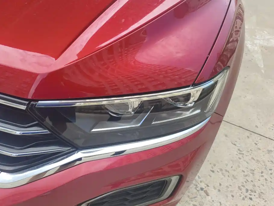 Photo 5 - Volkswagen T-ROC