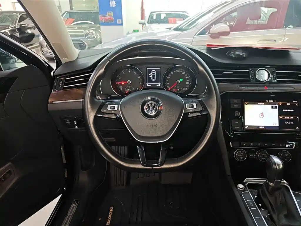 Volkswagen Magotan 2019 330TSI DSG Luxury Class China VI фото 11