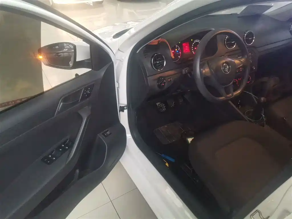 Volkswagen Jetta 2017 1.5L Manual Fashion фото 16