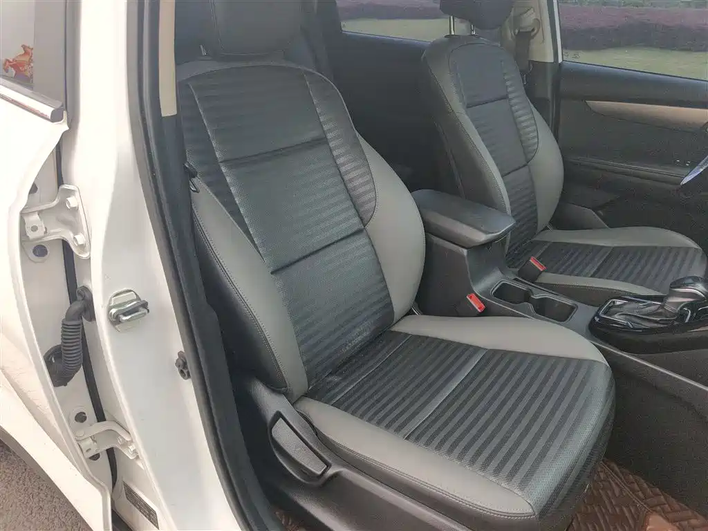 Kia Sportage 2019 2.0L Automatic Smart Luxury Edition фото 3