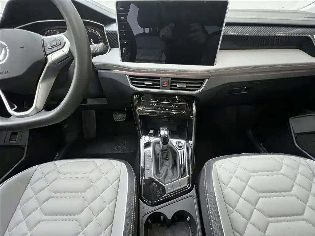 Volkswagen Tayron 2023 280TSI 2WD Luxury Plus Advanced Edition фото 9
