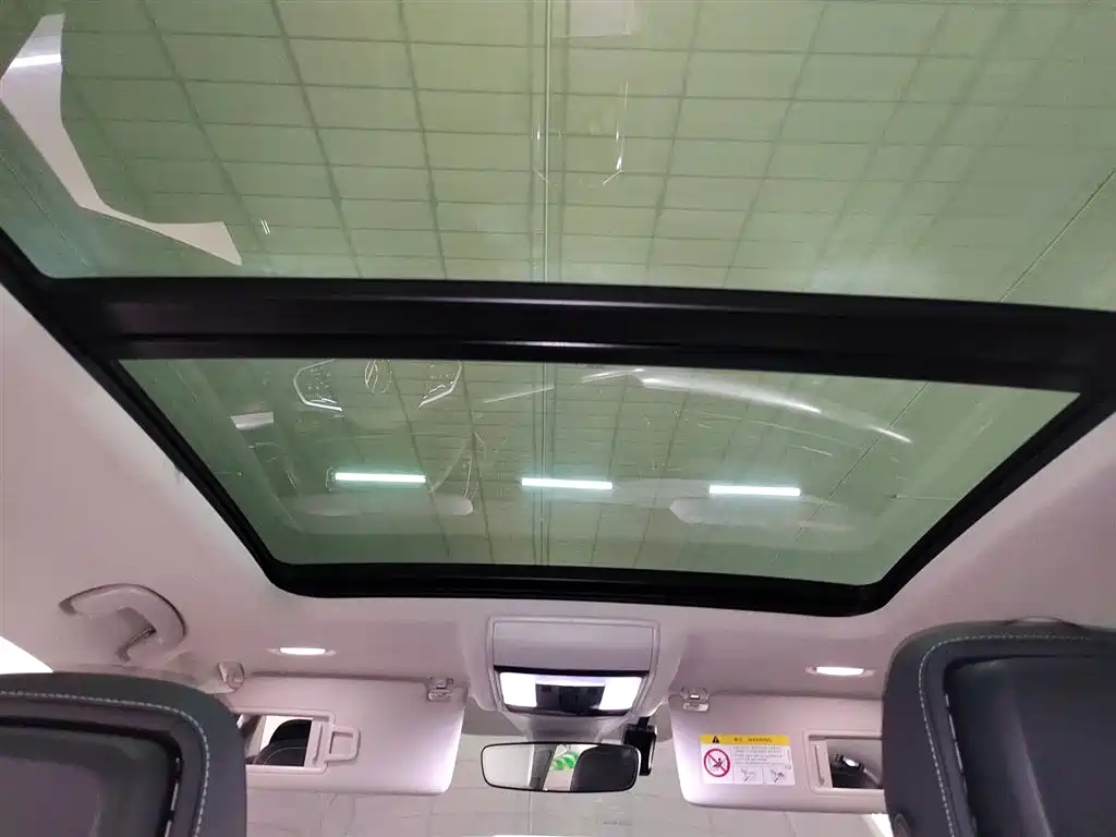 Volkswagen Passat 2023 Facelift 330TSI Luxury Edition фото 18