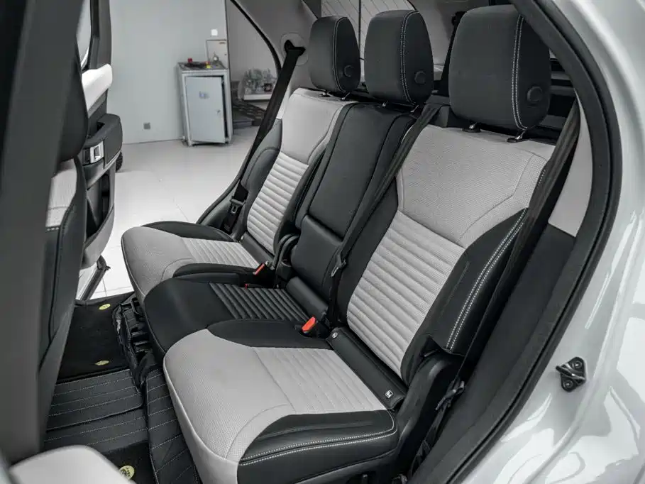 Land Rover Discovery 2024 2024 360PS Dynamic SE