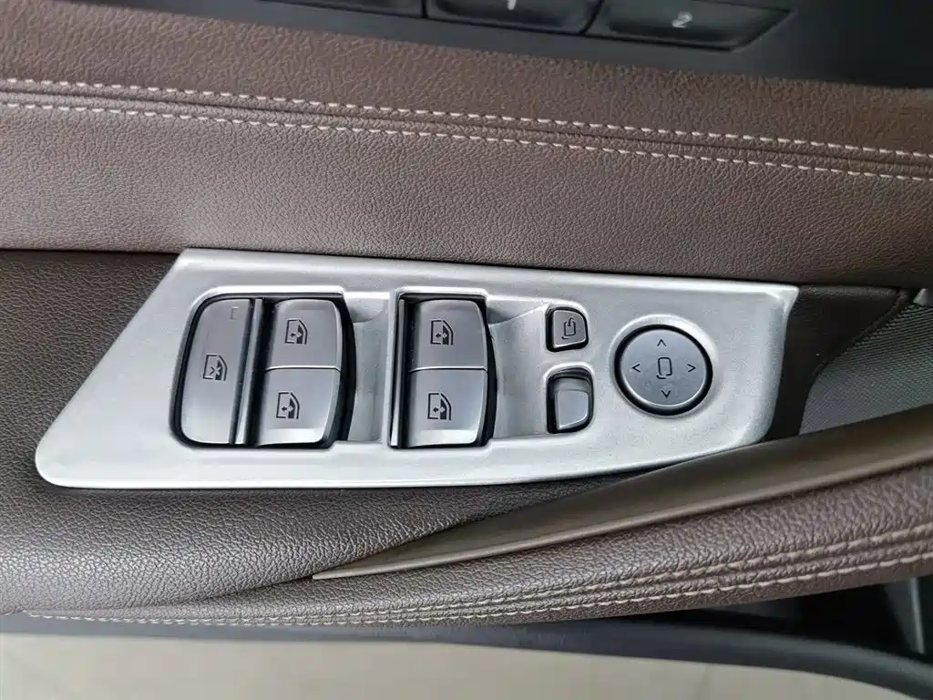 BMW 5 Series 2022 Facelift 530Li Leading Luxury Package фото 9