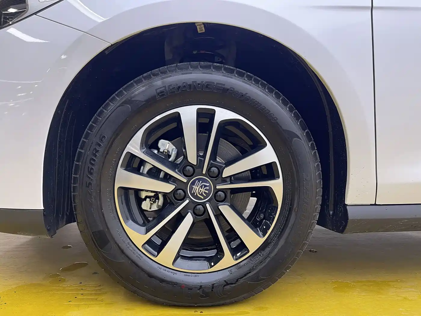BYD Qin PLUS 2026 2026 Model DM-i 210KM Progressive Edition