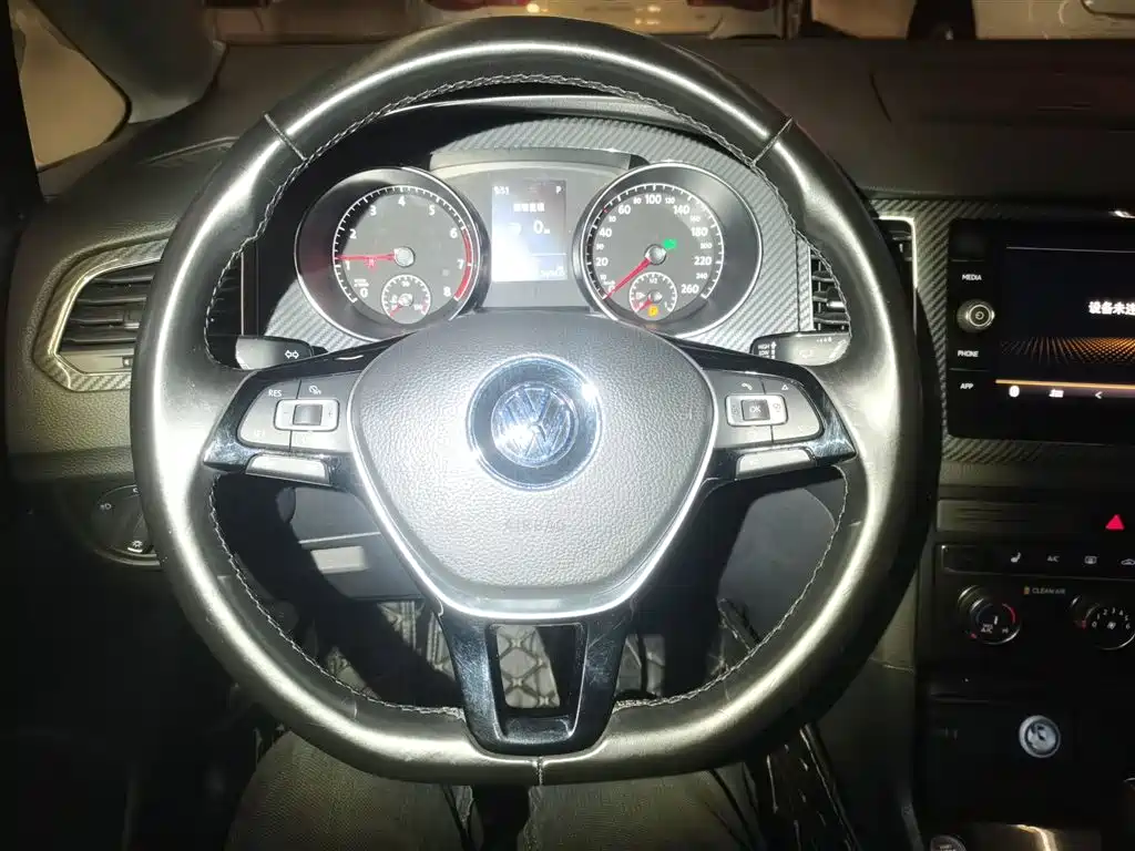 Volkswagen Golf Sportsvan 2018 230TSI Automatic Luxury фото 11