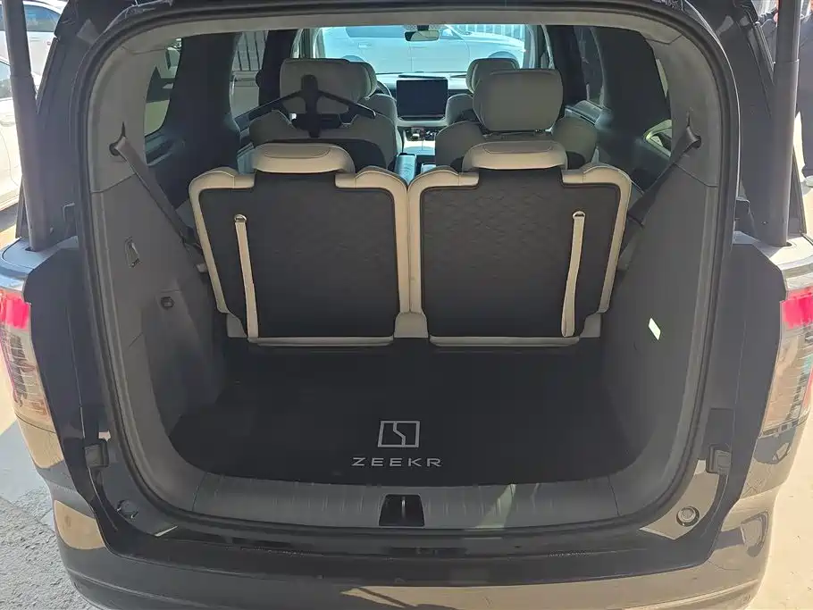 ZEEKR EXTREME KRYPTON 009