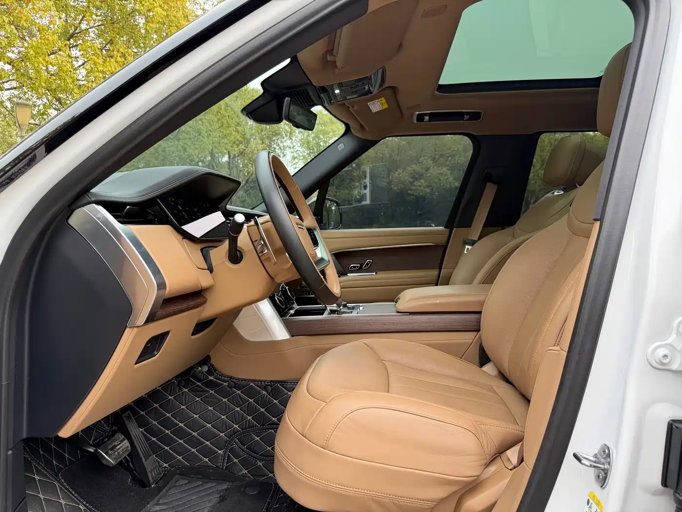 Land Rover Range Rover 2023 3.0 L6 400PS Genesis Extended Version фото 3