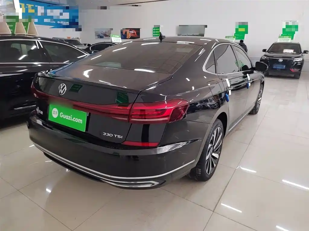 Volkswagen Passat 2023 Facelift 330TSI Luxury Edition фото 7