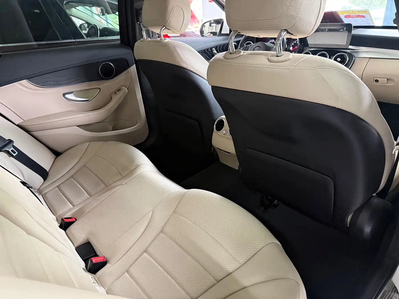 Mercedes-Benz C-Class 2015 Facelift C 180 L Sport фото 10