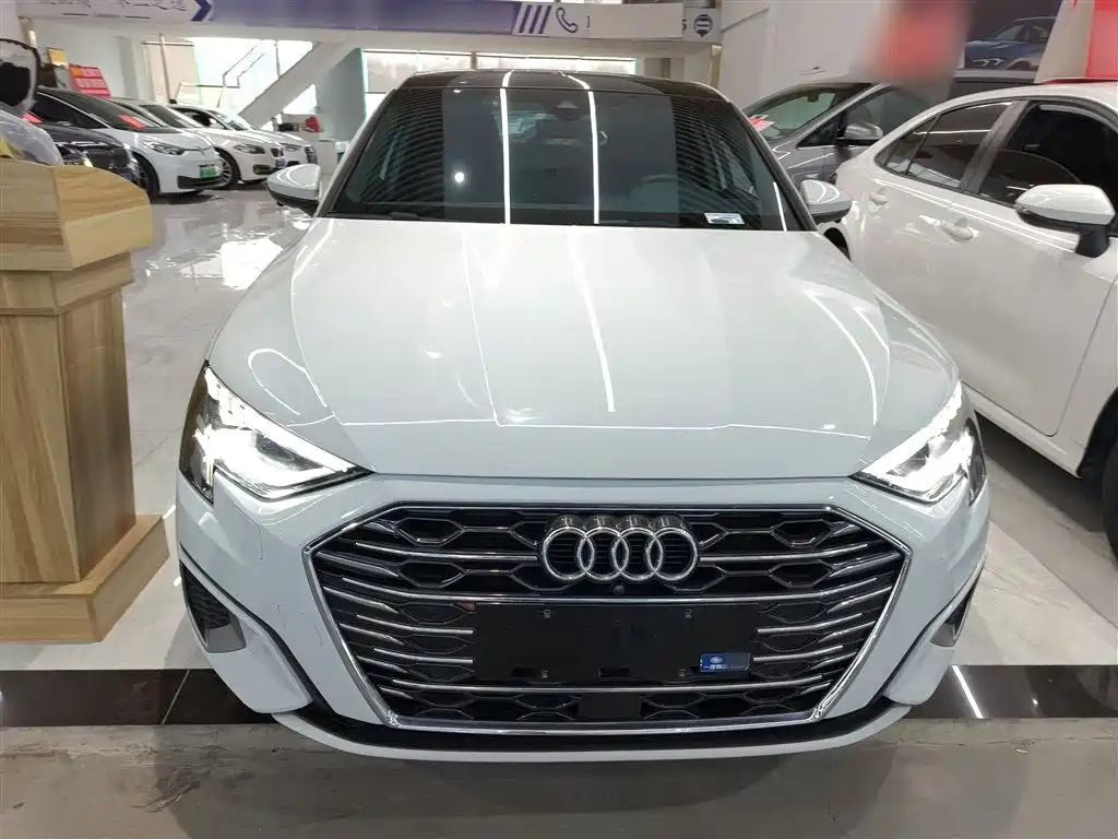 Audi A3 2022 Sportback 35 TFSI Luxury Elegance фото 3