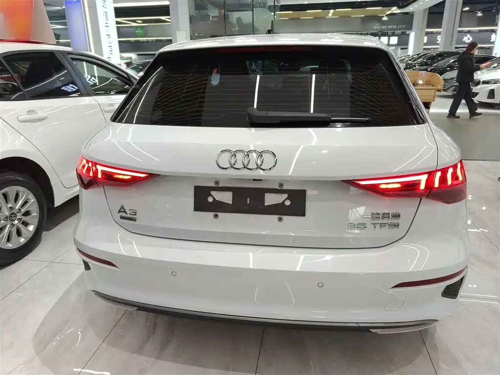 Audi A3 2022 Sportback 35 TFSI Luxury Elegance фото 6