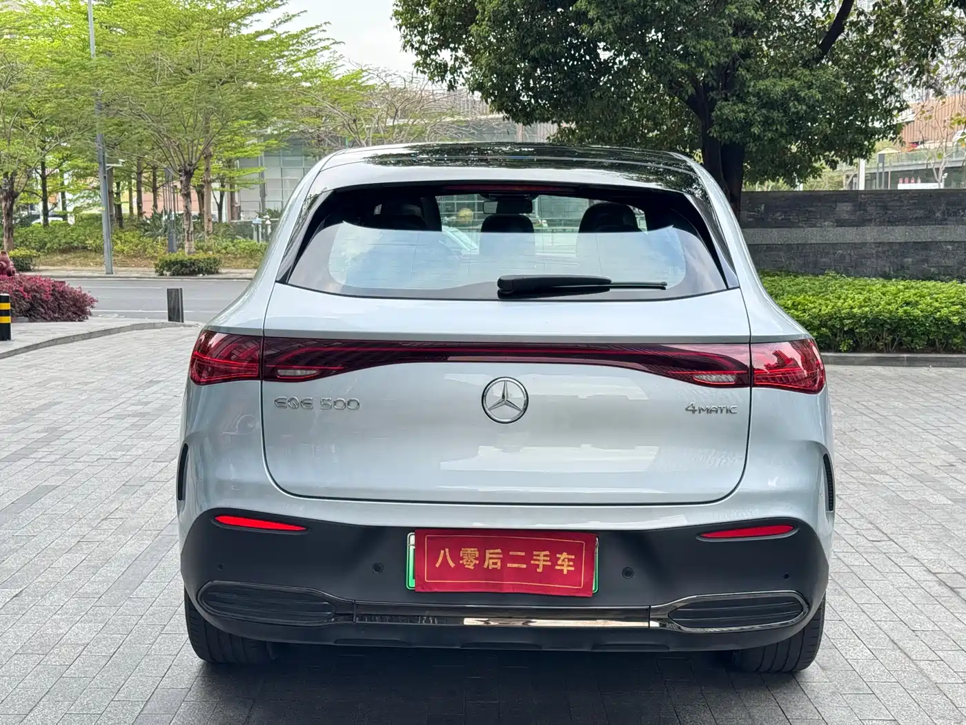 MERCEDES-BENZ EQE SUV