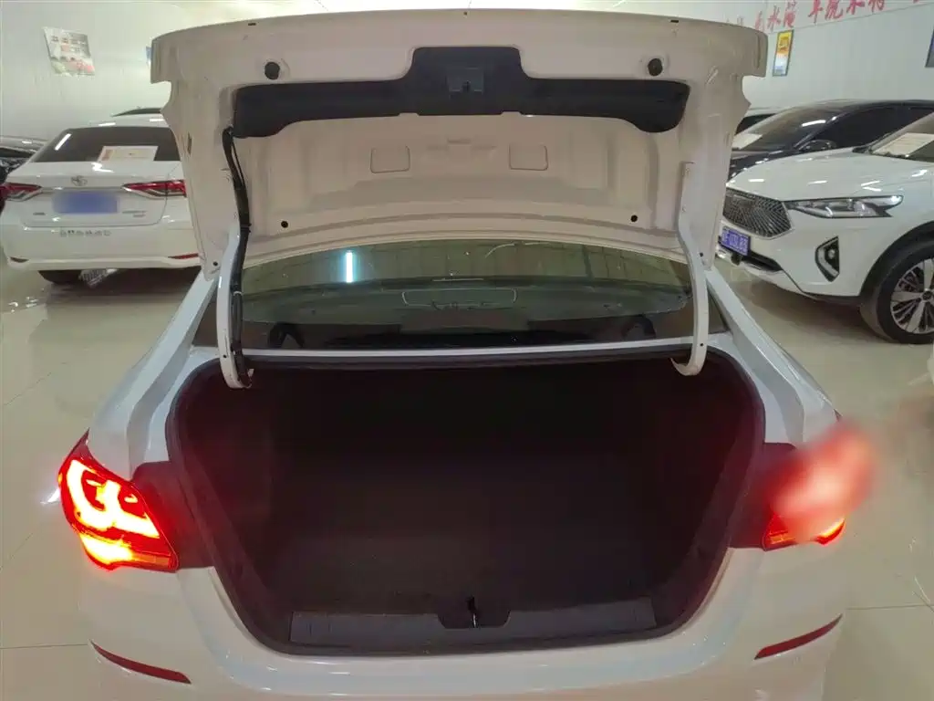 Chevrolet Cavalier 2019 320 Automatic Joy Edition фото 15
