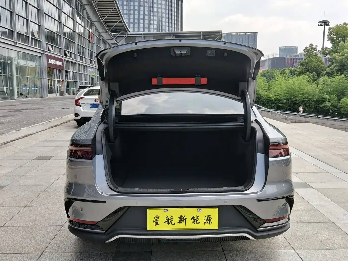 BYD Han 2022 EV Genesis Edition 610KM AWD Premium фото 11