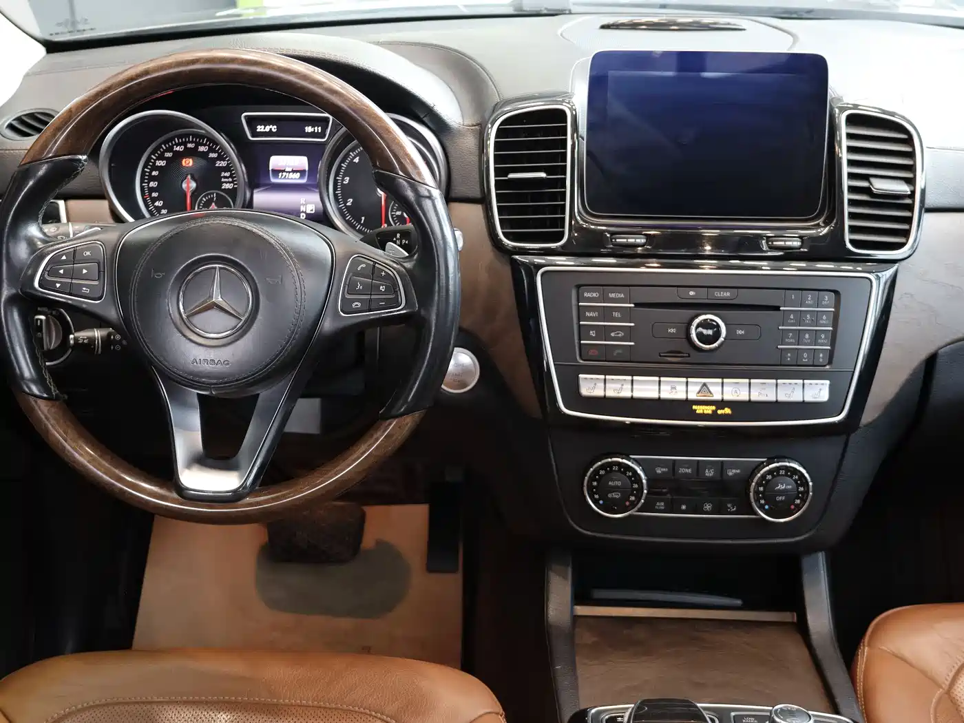 Mercedes-Benz GLS 2016 GLS 500 4MATIC фото 6