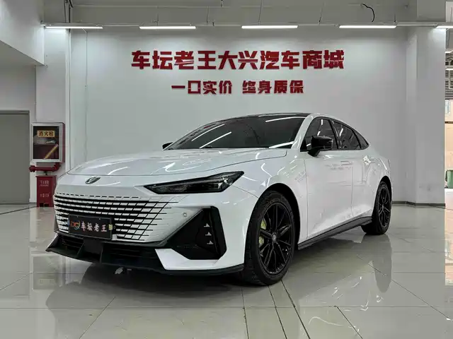 Changan UNI-V 1.5T, Премиум