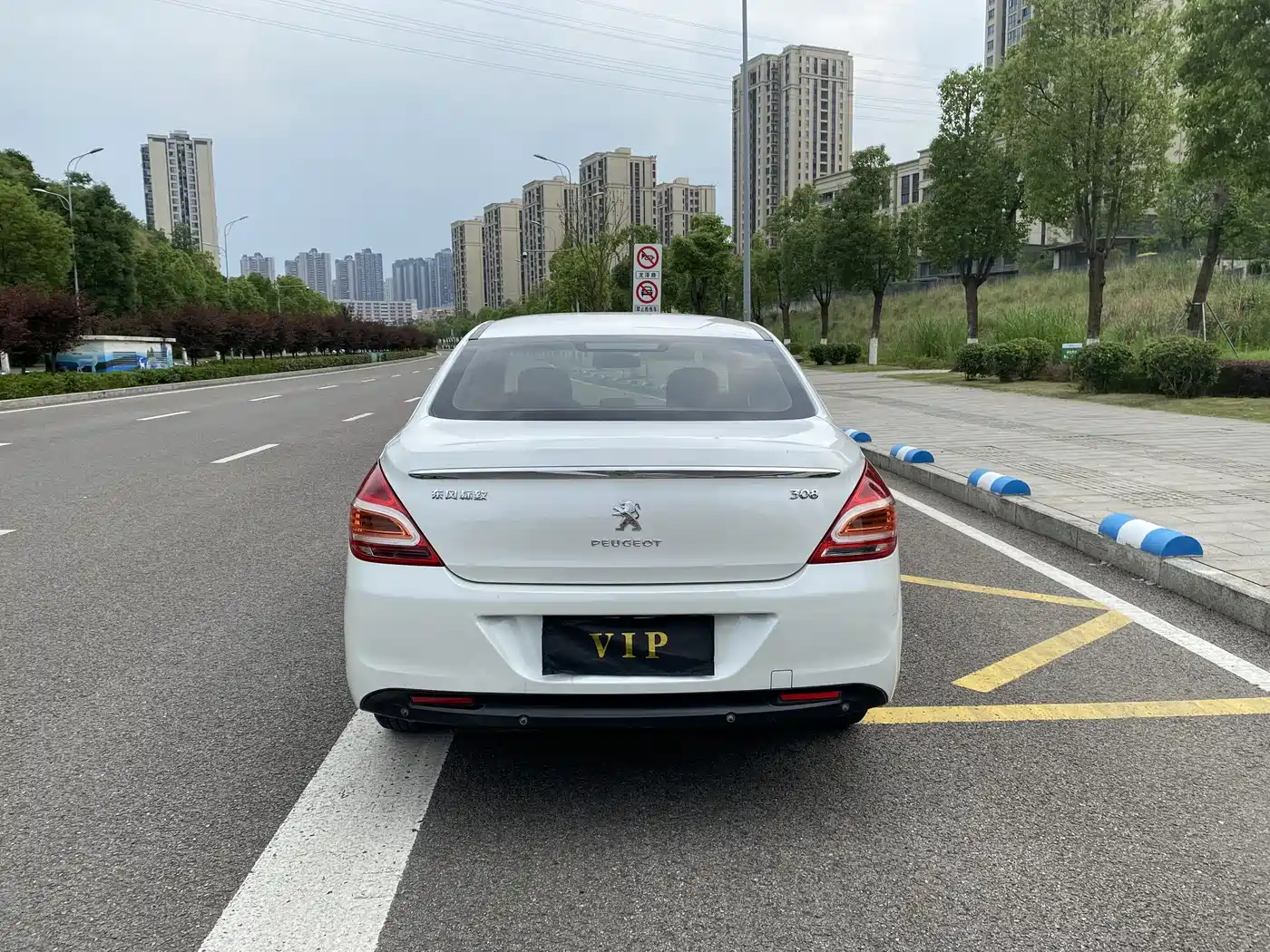Peugeot 308 2014 Model Joy Edition Classic 1.6L Manual Trend Style фото 5