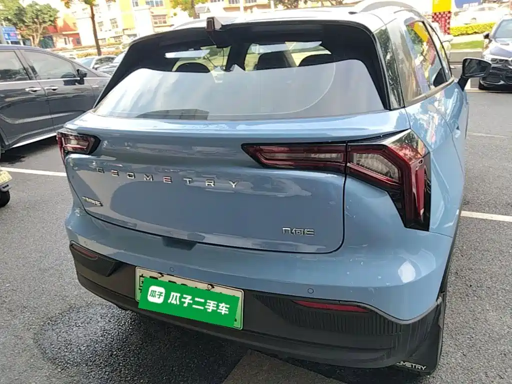 Фото 6 - Geely Geometry E Firefly
