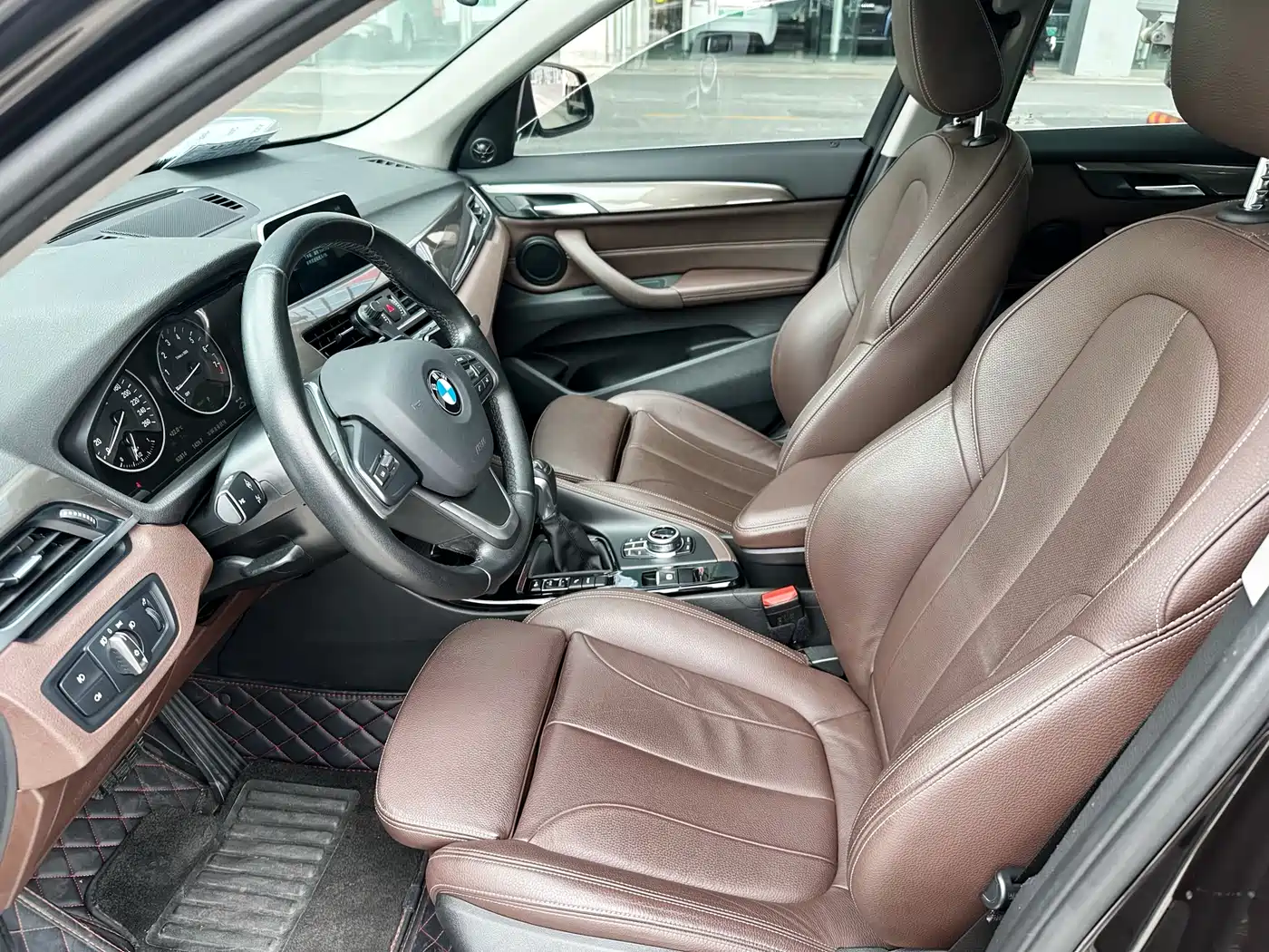 BMW X1 New Energy 2018 xDrive25Le Luxury Model фото 14