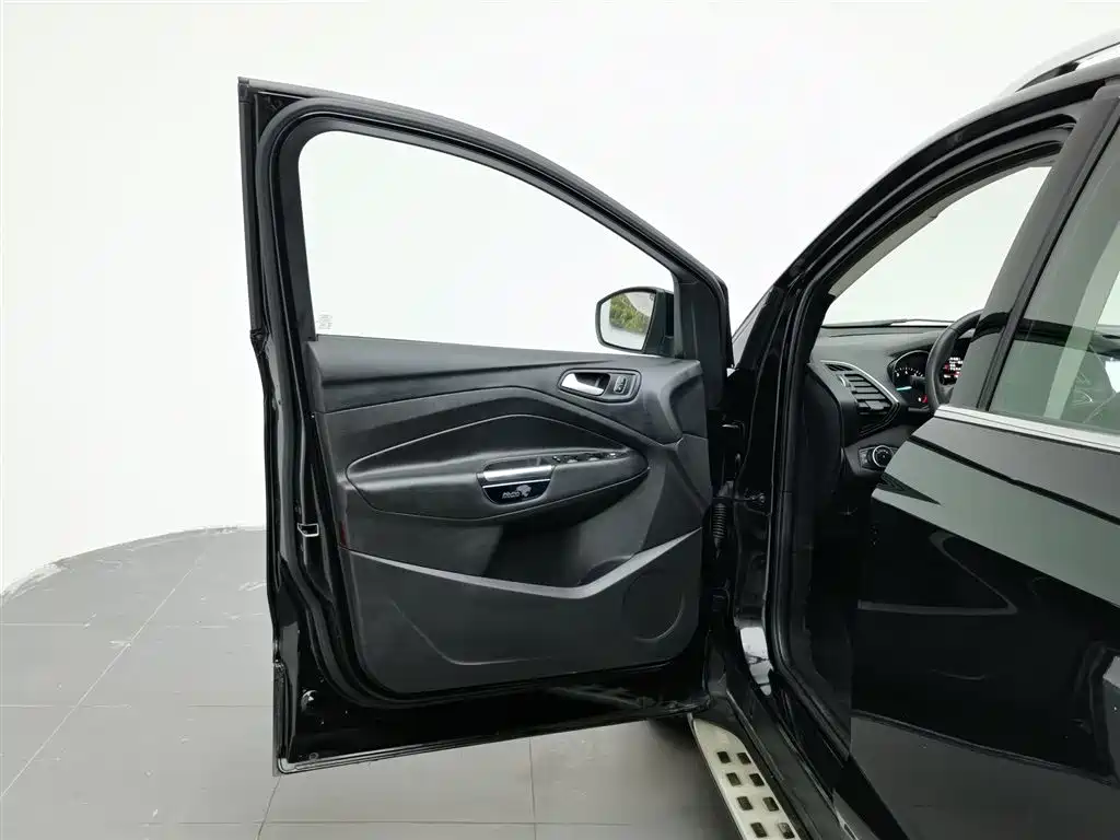 Ford Kuga 2018 EcoBoost 245 AWD Luxury Wing фото 8
