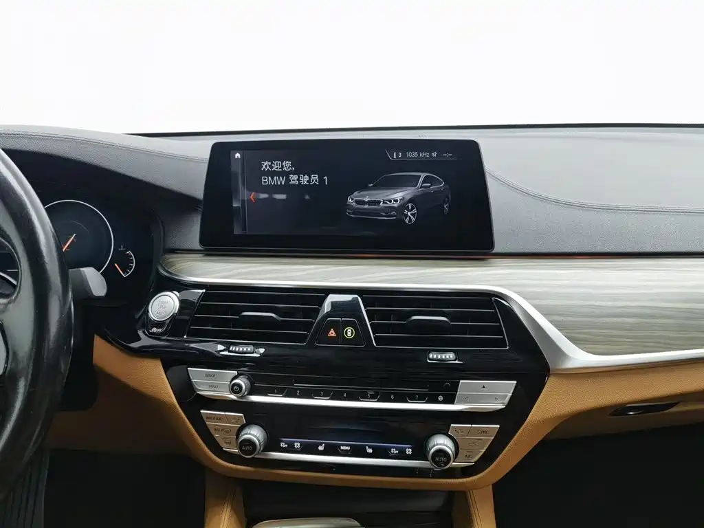BMW 6 Series GT 2019 630i Luxury Design Package фото 12