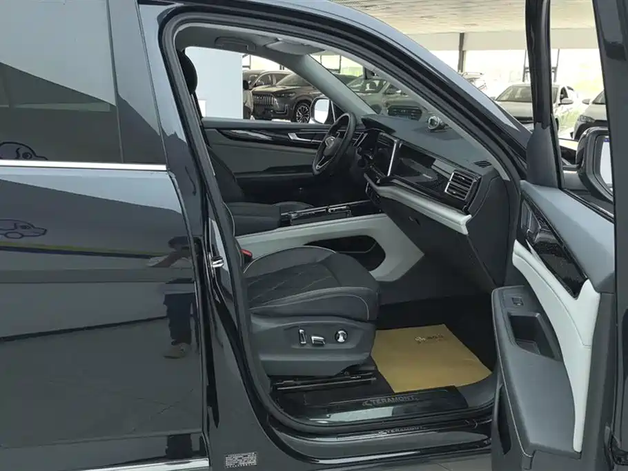 Volkswagen Teramont 2022 530 V6 4MOTION Premium Flagship фото 8