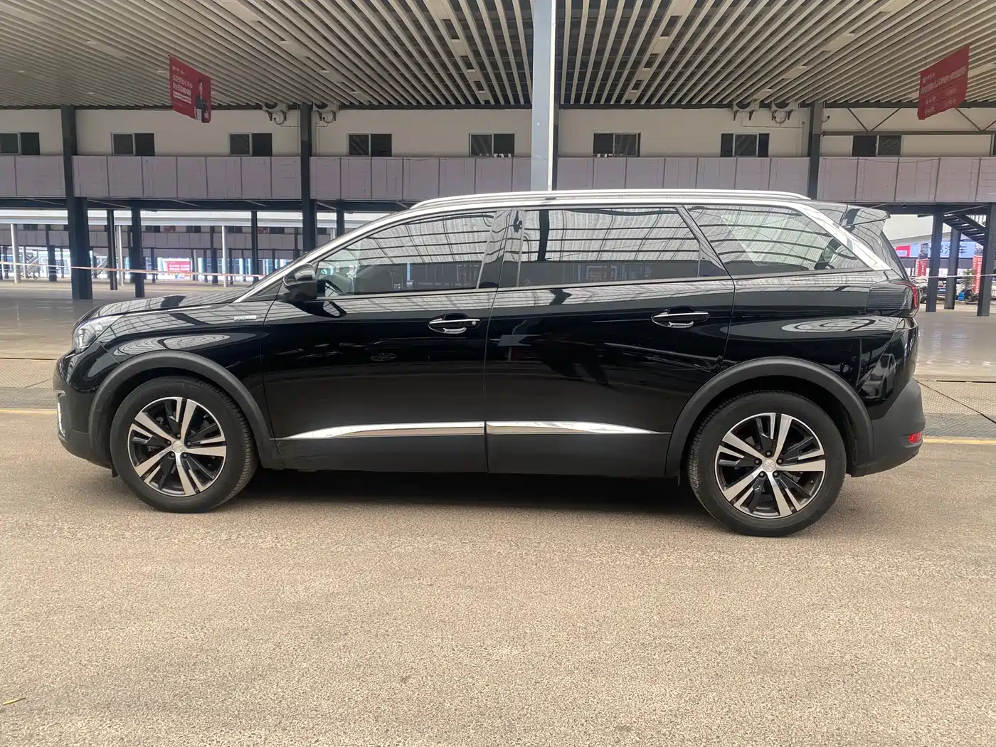 Peugeot 5008 2017 350THP 7-seat Elite Edition фото 12