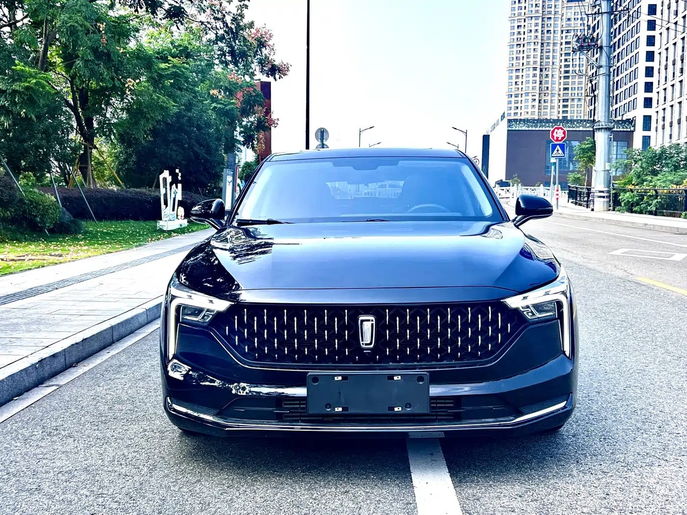 2025 Besturn B70