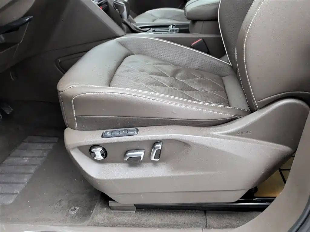Volkswagen Viloran 2020 380TSI Premium фото 20