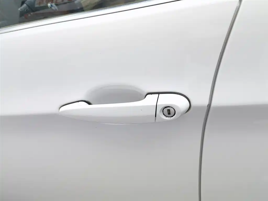 BMW 3 Series (Import) 2010 325i Luxury фото 18