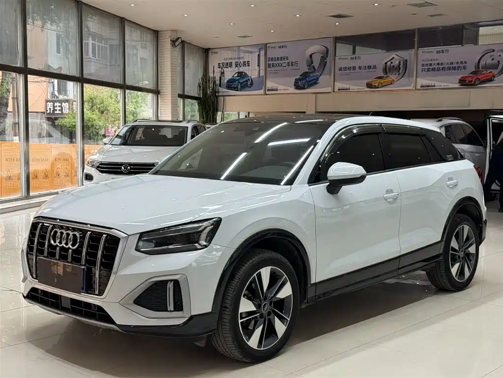 Audi Q2L 2022 35 TFSI Fashion Elegance