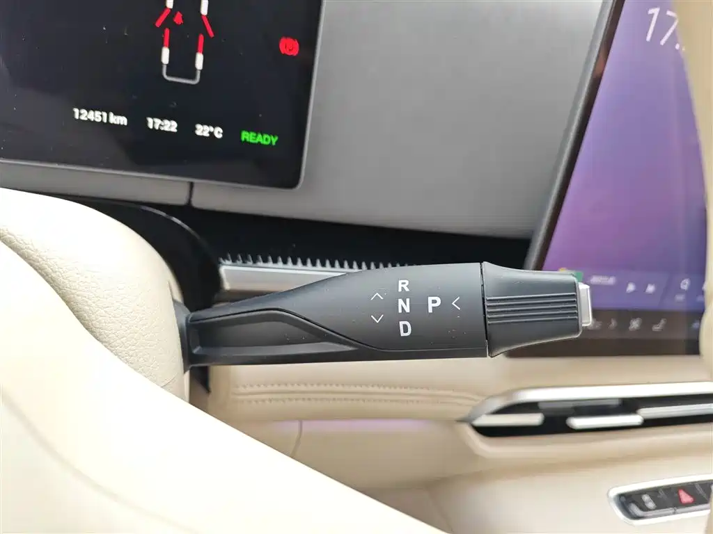 Voyah Auto Voyah Dreamer 2025 PHEV AWD Flagship Kunpeng Edition фото 14