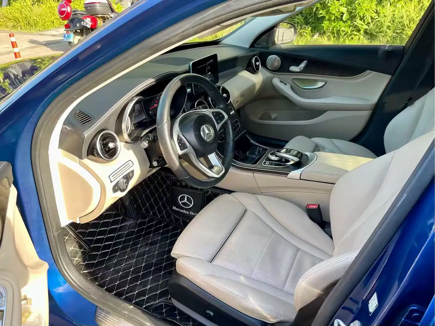 Mercedes-Benz C-Class 2015 Facelift C 180 L Sport фото 4