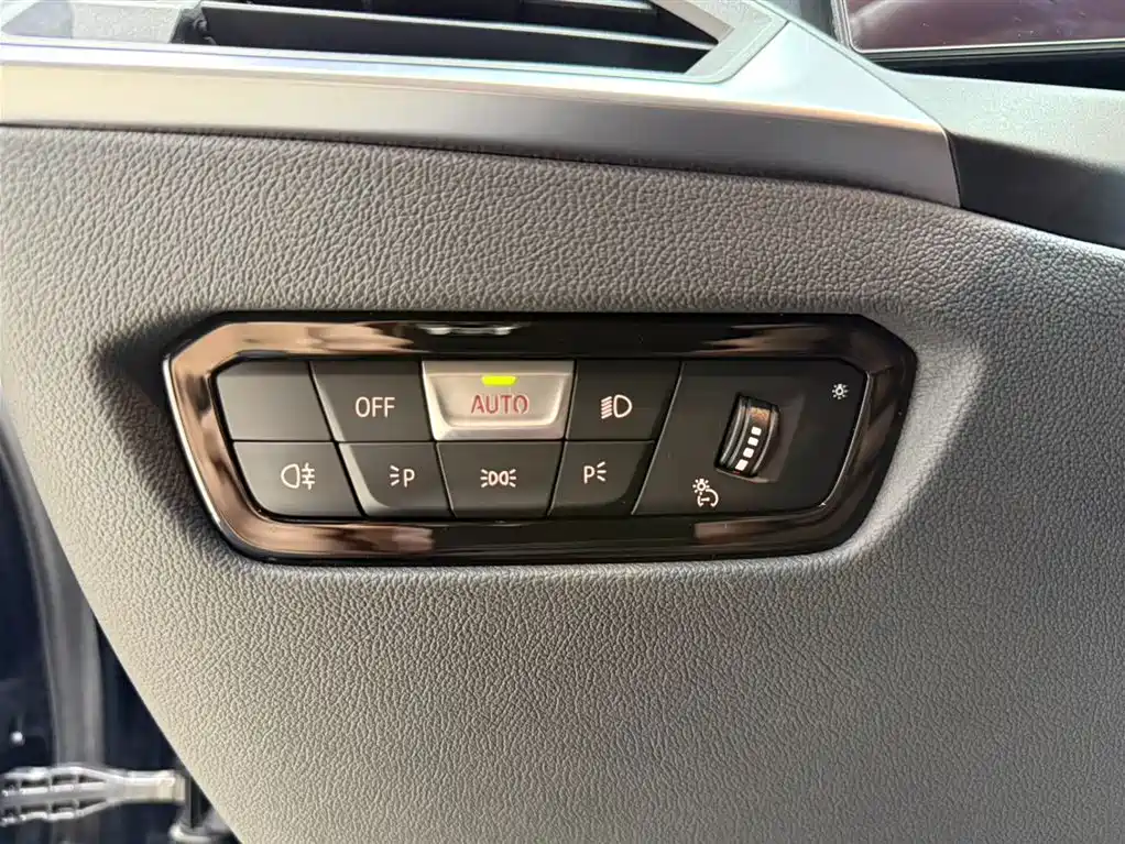 BMW 3 Series 2023 320Li M Sport Package фото 20