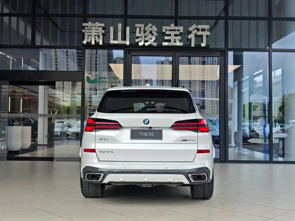 BMW X5 2025 Model xDrive 30Li Exclusive M Sport Blackout Package фото 4